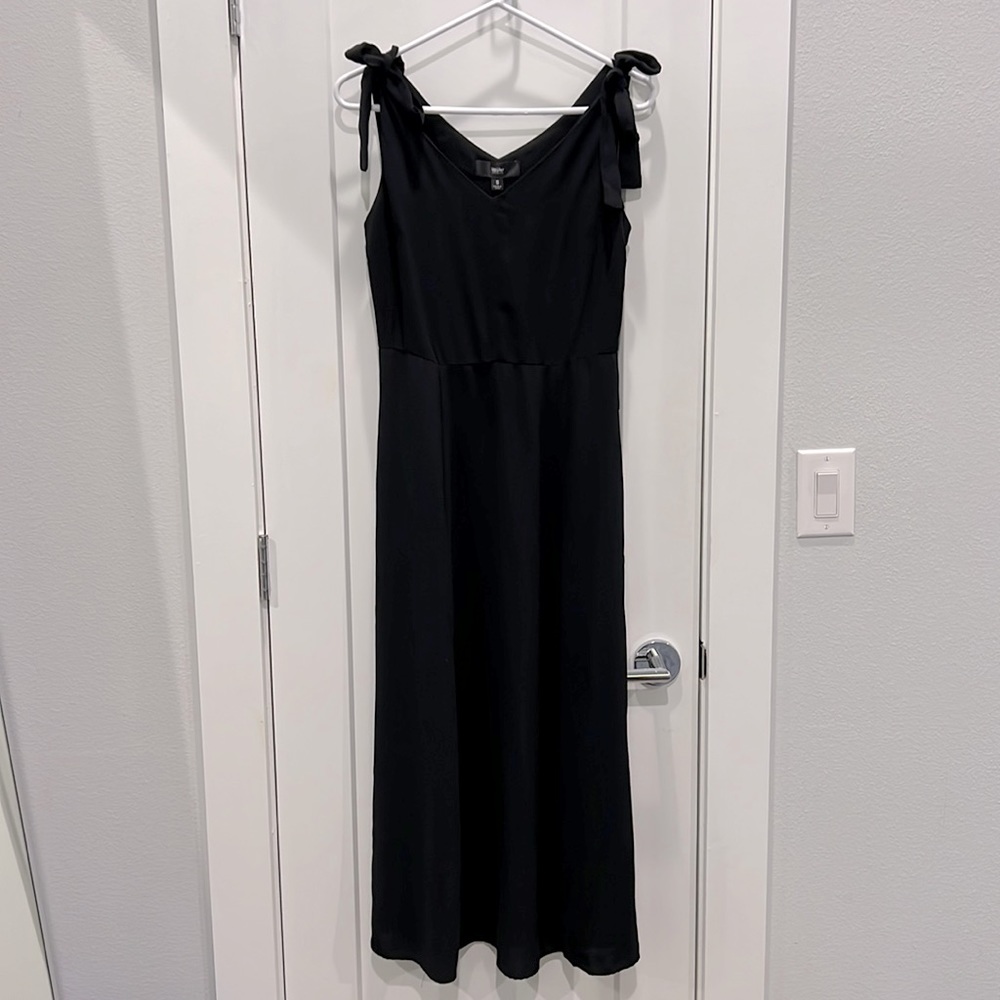 NWT! Elegant Black Tie Dress - Women’s Small